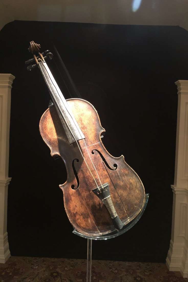 The Deep South USA Tourist Attractions in Pogeon Forge a vilion from the titanic